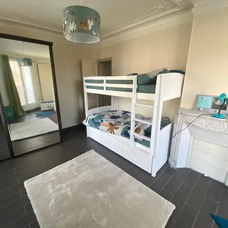 Familiale De 75m2 En Plein Coeur De Parigi